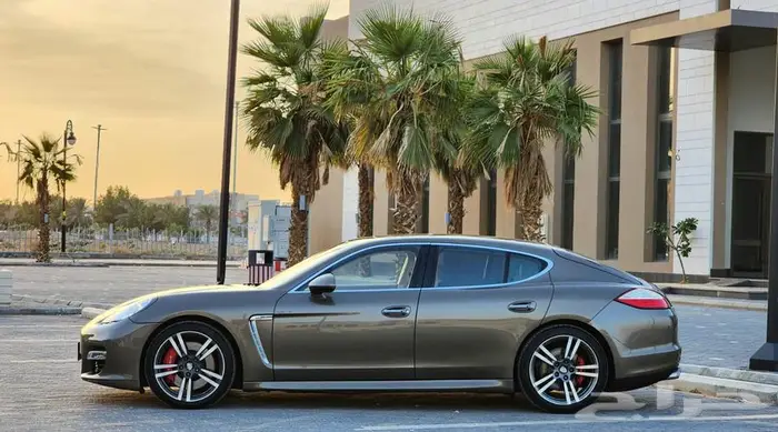 بورش باناميرا تيربو 2010 3