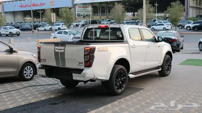 ايسوزوا جي تي 2025 كاش او تقسيط اقل هامش ربح 6