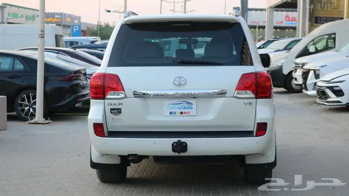 تويوتا لاندكروزر GXR موديل 2015 1