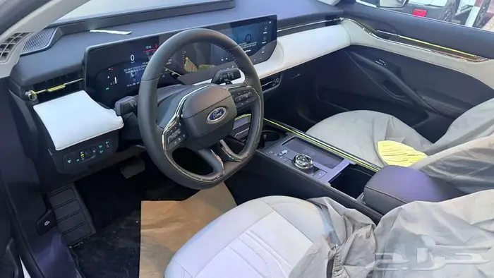 فورد تورس تيتانيوم فل كامل 2026 15