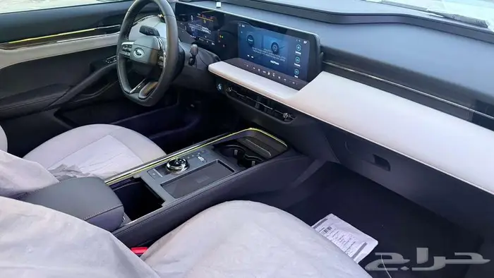 فورد تورس تيتانيوم فل كامل 2026 14