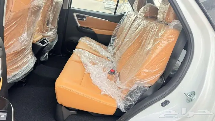 فورتشنر VX3بنزين 6 سلندر2025 11