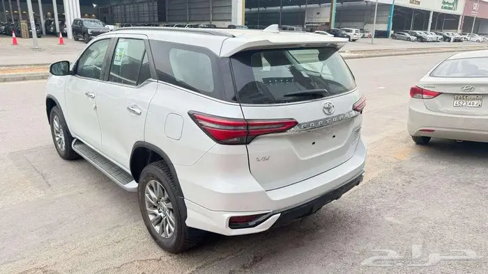 فورتشنر VX3بنزين 6 سلندر2025 5