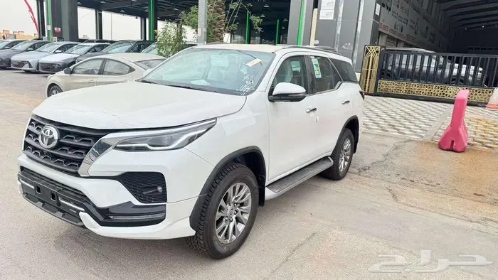 فورتشنر VX3بنزين 6 سلندر2025 3