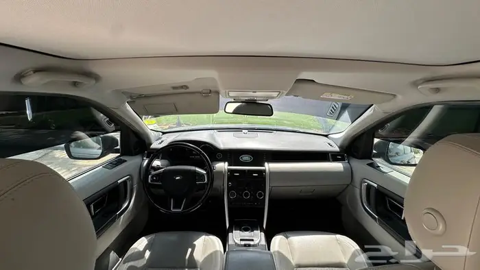 Landrover discovery sports 7 seater. 4