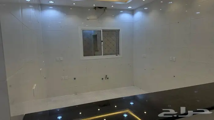 ملحق مدخل وسطح مستقل الوسام 3 12