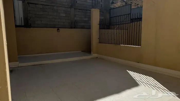 ملحق مدخل وسطح مستقل الوسام 3 20