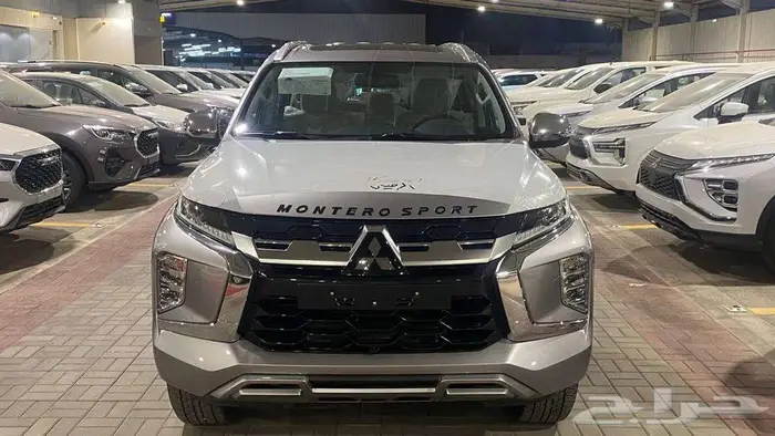 عرض نهاية العام ميتسوبيشي مونتيرو نص فل موديل 2025 بنزين 0