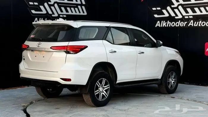 تويوتا فورشنر GX2 بنزين 2026 11