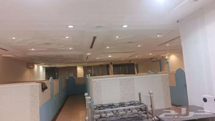 يوجد مطعم للبيع بكامل معداته 0