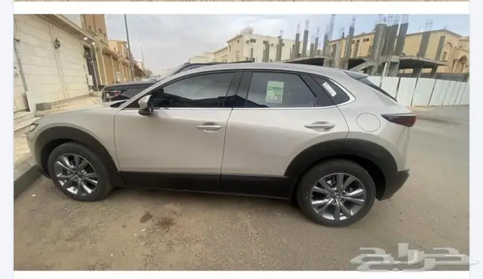 جيب مازدا cx30 2025 لون بيج 4