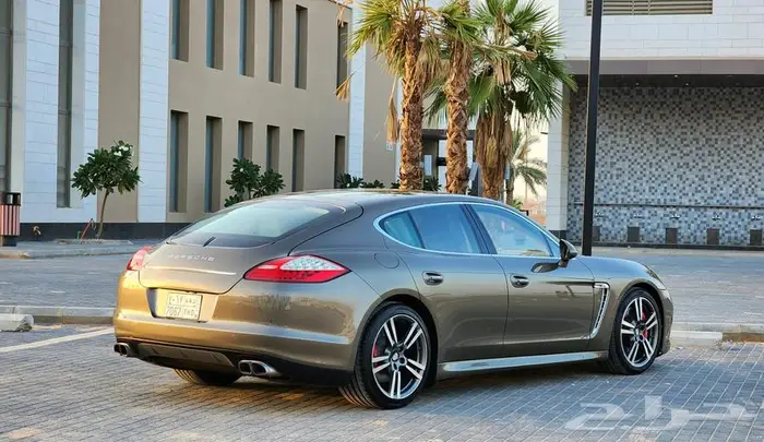 بورش باناميرا تيربو 2010 5