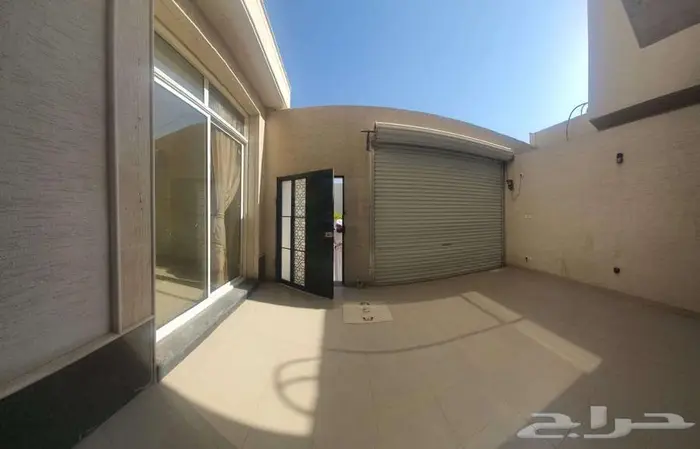 فلة طراز حديث للإيجار بحي المونسية 3