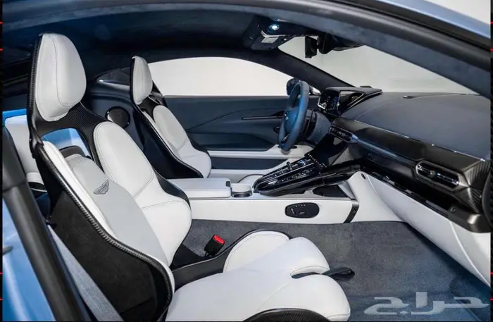 Aston Martin Vantage Coupe - 2025 - NEW 9