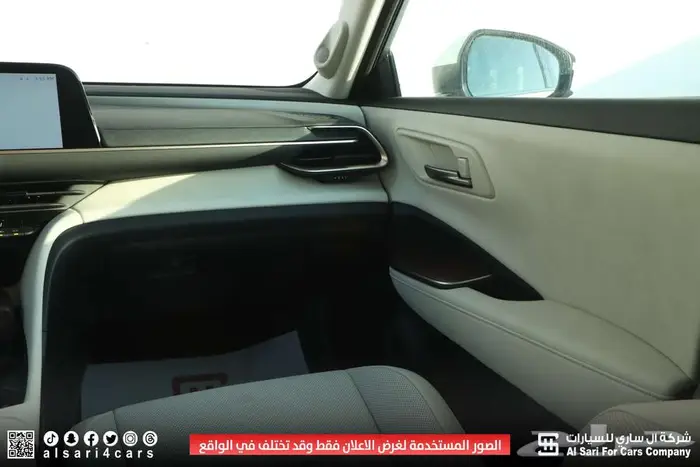 تويوتا كراون ماجيستا 2025 13