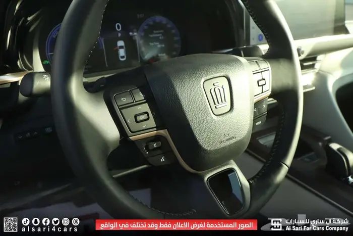 تويوتا كراون ماجيستا 2025 15