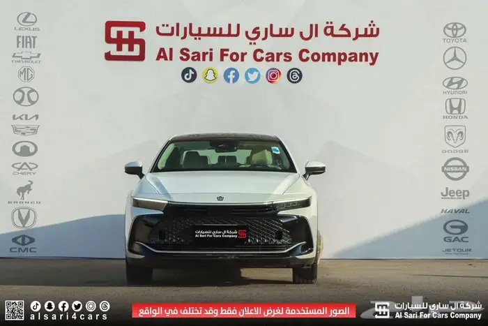 تويوتا كراون ماجيستا 2025 0