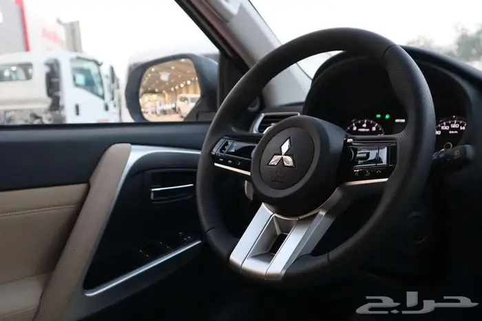 ميتسوبيشى مونتيرو 2025 ستاندر- نص فل دبل 9