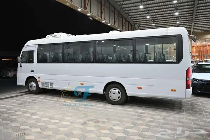 هيونداى باص كاونتى 2023-متوفر 26-23-راكب -اصفار بطاقة جمركية 3