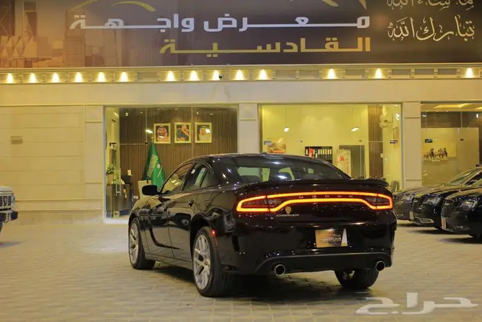 دودج تشارجر SXT 2018 فتحة سقف مرهم SRT 5