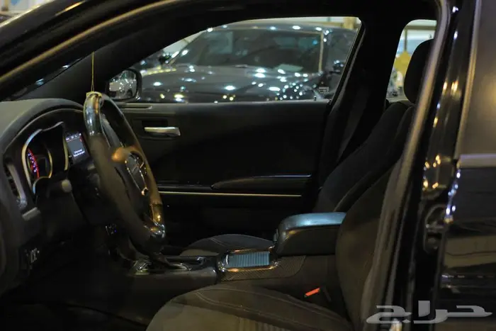 دودج تشارجر SXT 2018 فتحة سقف مرهم SRT 8