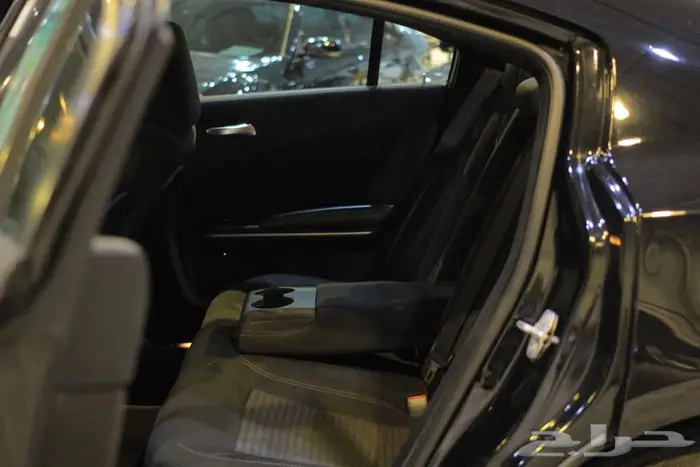 دودج تشارجر SXT 2018 فتحة سقف مرهم SRT 14