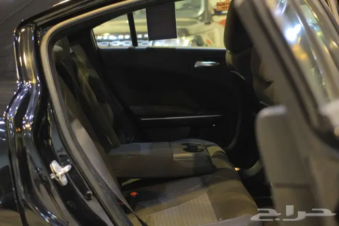 دودج تشارجر SXT 2018 فتحة سقف مرهم SRT 16