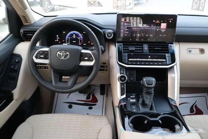 تويوتا لاندكروزر GXR2 بنزين 2025 مبيعات البنوك 10