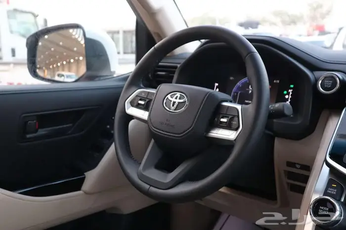 تويوتا لاندكروزر GXR2 بنزين 2025 مبيعات البنوك 16