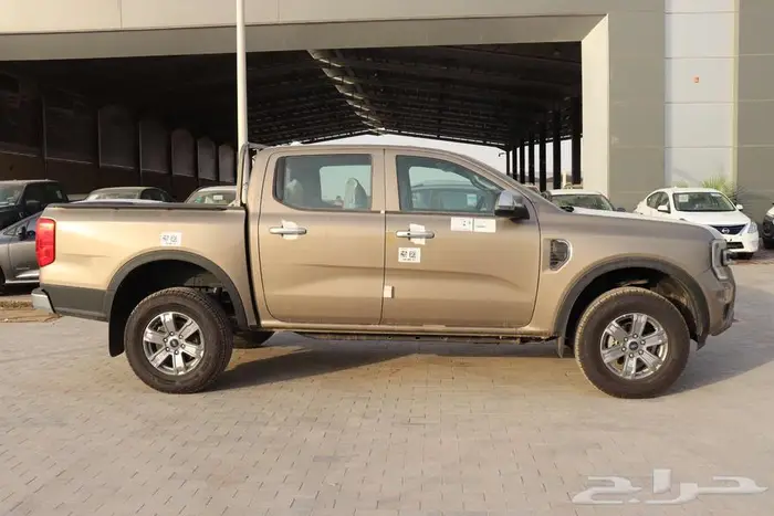 فورد رينجر XLT غمارتين دفلك بصمة 2023 بافضل سعر تصفية الكمية 8