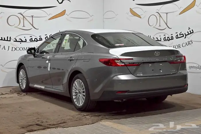 تويوتا كامري E بلس هايبرد فتحة تماتيك 2025 2