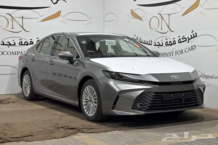 تويوتا كامري E بلس هايبرد فتحة تماتيك 2025 0