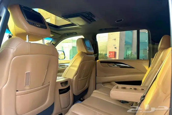 كاديلاك اسكاليد بلاتينيوم 2019 رمادي سعودي 8