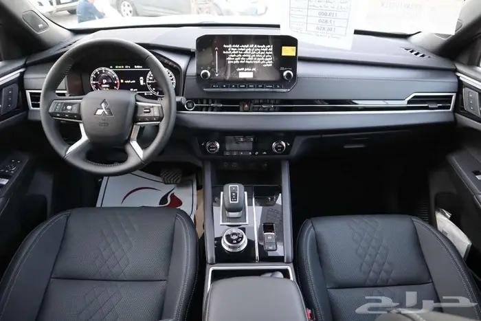 ميتسوبيشي اوتلاندر بلاك سام 2025 13