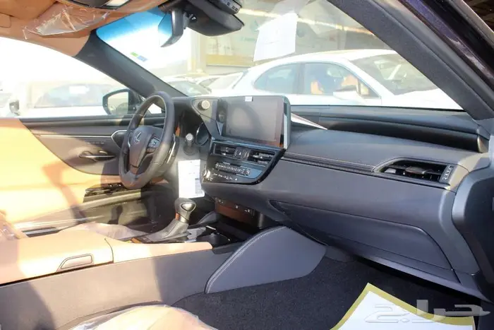 لكزس - ES 350 - DD - فل كامل - سعودي - 2025 15