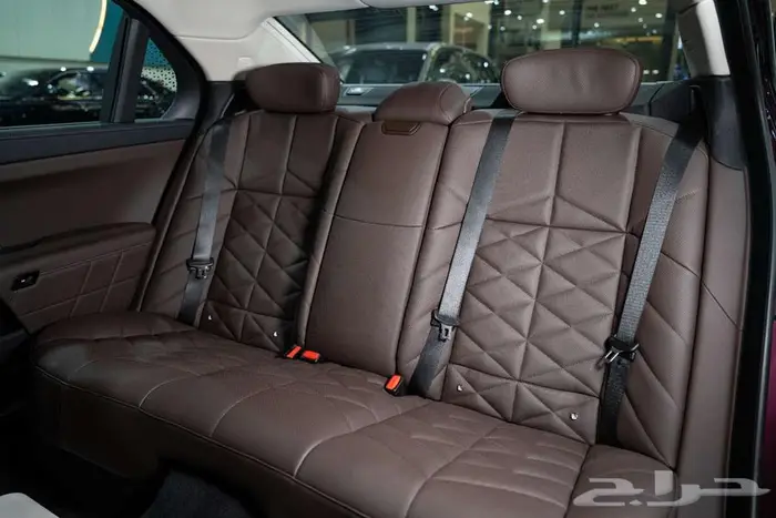 شركة البريمي لسيارات بي ام دبليو 9