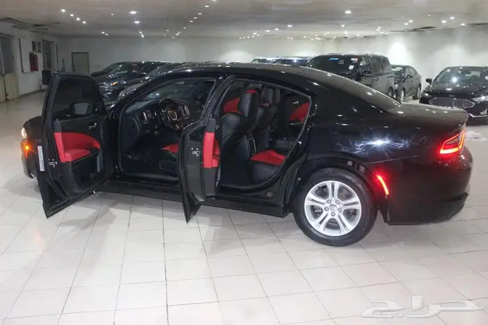 دودج تشارجر 2020 اسود بطاقة جمركية 52