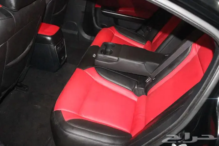 دودج تشارجر 2020 اسود بطاقة جمركية 36