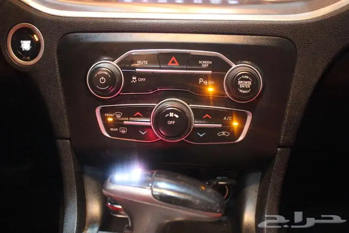 دودج تشارجر 2020 اسود بطاقة جمركية 31