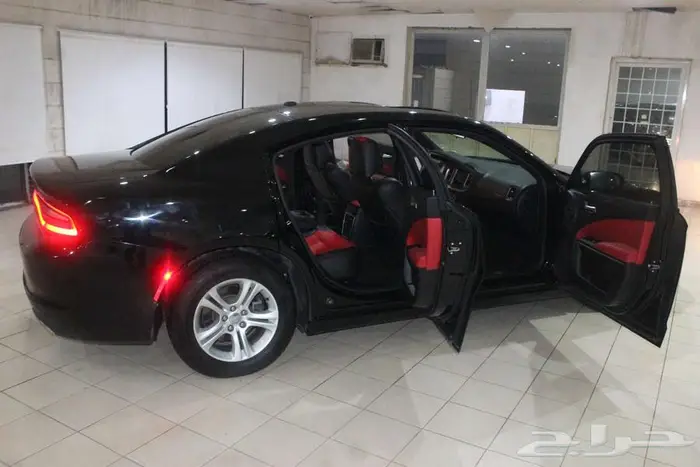 دودج تشارجر 2020 اسود بطاقة جمركية 56