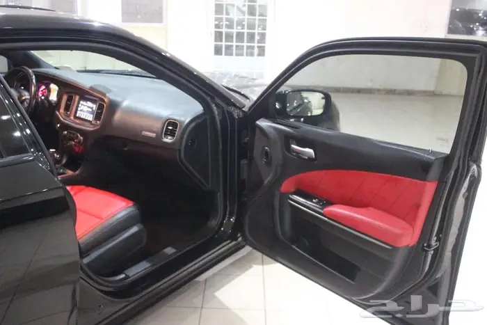 دودج تشارجر 2020 اسود بطاقة جمركية 41