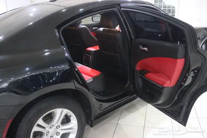 دودج تشارجر 2020 اسود بطاقة جمركية 43