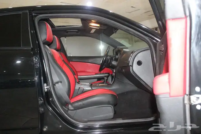 دودج تشارجر 2020 اسود بطاقة جمركية 61