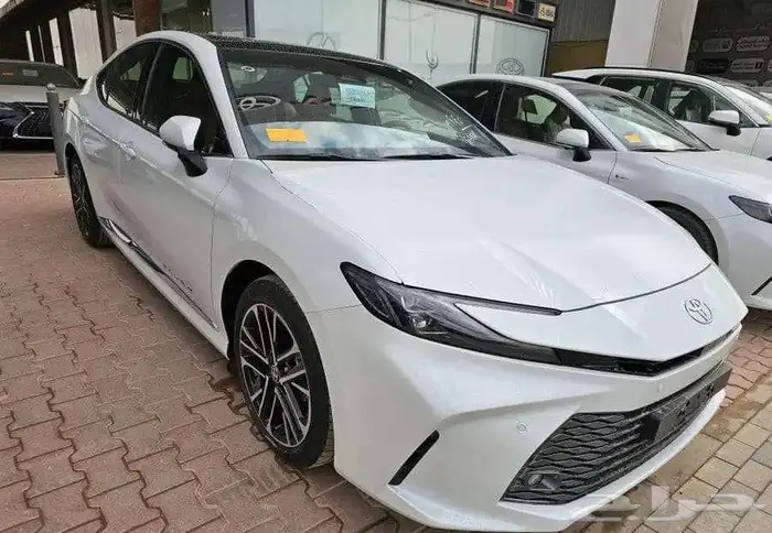 تويوتا كامري جراندي بنزين 2025 6