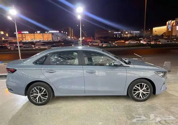 جيلي امجراند ستاندر 2025 3