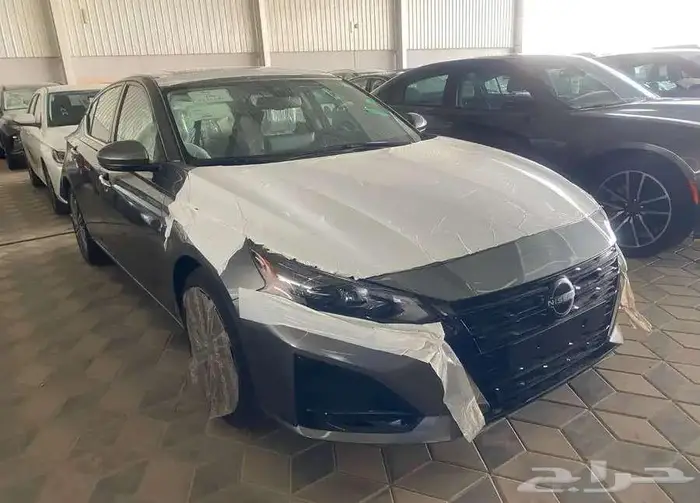 نيسان التيما نص فل SV موديل 2026 11