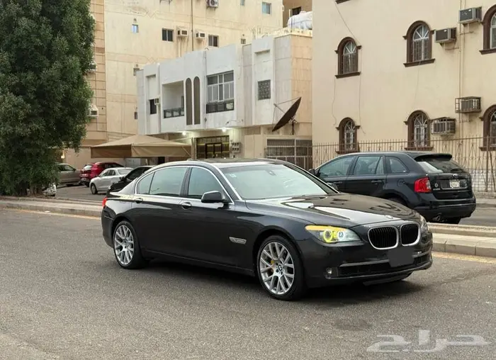 للبيع BMW 740 Li نظيف جدا 2012 فل كامل مصين جاهز 23