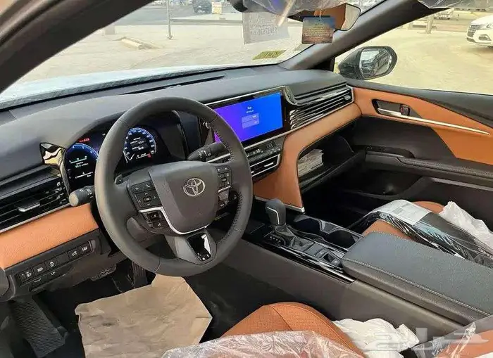 تويوتا كامري جراندي بنزين 2025 11