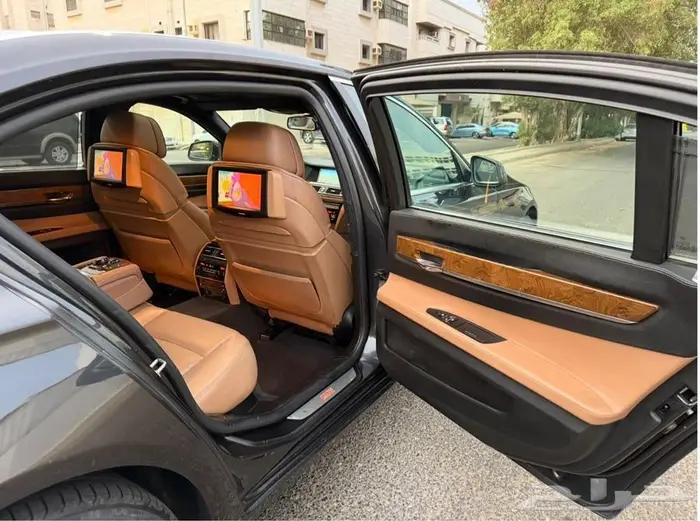 للبيع BMW 740 Li نظيف جدا 2012 فل كامل مصين جاهز 16