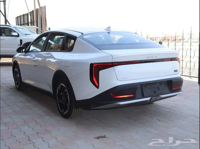 كيا k4 Gls 2026 13